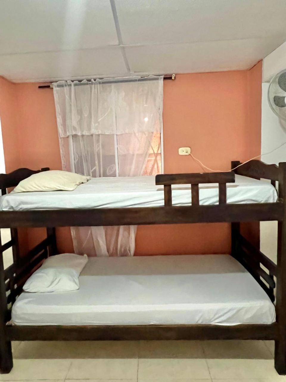 Hostal Kaia ซันตามาร์ตา ภายนอก รูปภาพ
