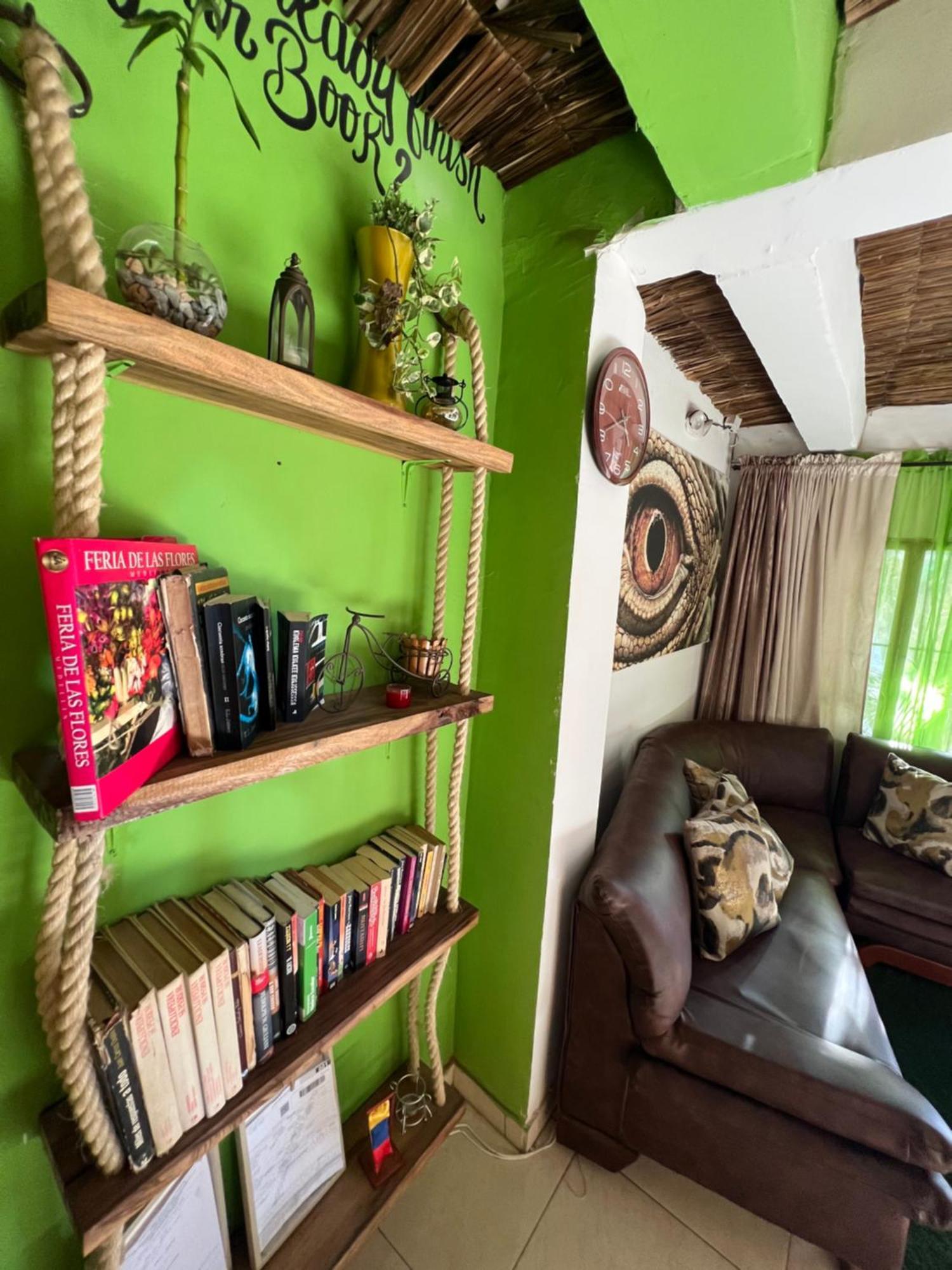 Hostal Kaia ซันตามาร์ตา ภายนอก รูปภาพ